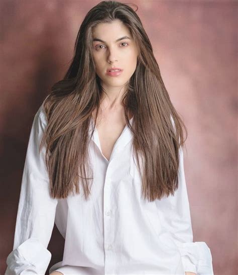 Geandra Bazzanella: A Talented Dancer Spreading Jo .